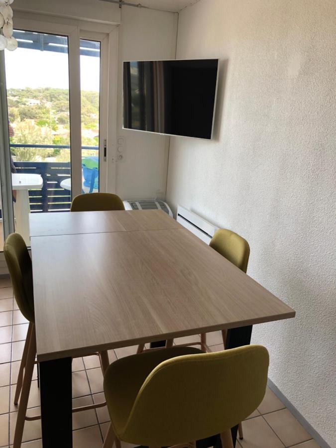 Appartement Climatise Avec Piscine & Mer Bleu Marine Lacanau Bagian luar foto